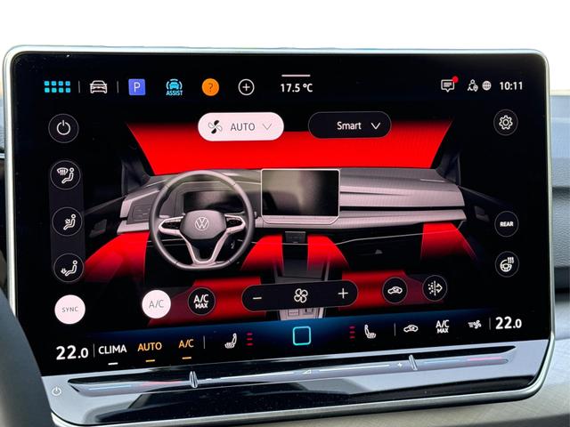 Volkswagen / Golf / Schwarz / / / KAMERA+ACC+LED+SHZ+KLIMA+KESSY