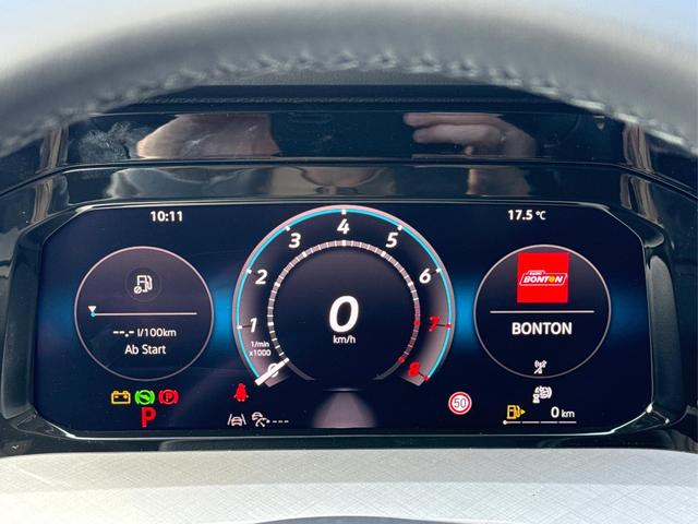 Volkswagen / Golf / Schwarz / / / KAMERA+ACC+LED+SHZ+KLIMA+KESSY