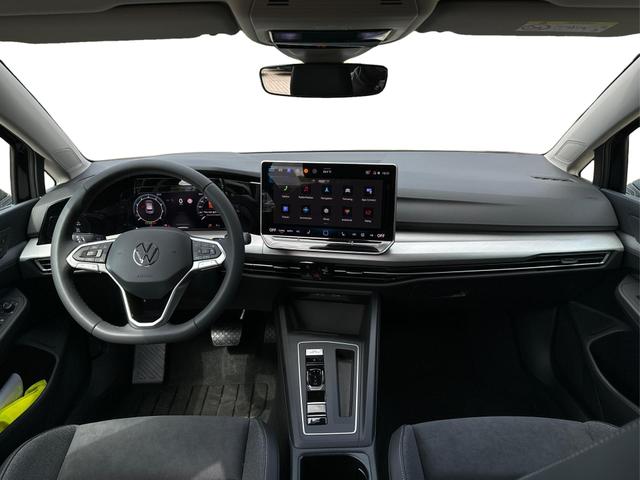 Volkswagen / Golf / Schwarz / / / KAMERA+18 ALU+ACC+LED+SHZ+KLIMA+KESSY+ARTVELOURS