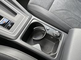 Volkswagen Golf People KAMERA+18"ALU+ACC+LED+SHZ+KLIMA+KESSY+ARTVELOURS 