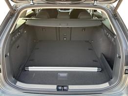 Skoda Superb Combi Selection 4WD+AHK+NAVI+KAM+EL.HECKKL.+KESSY 