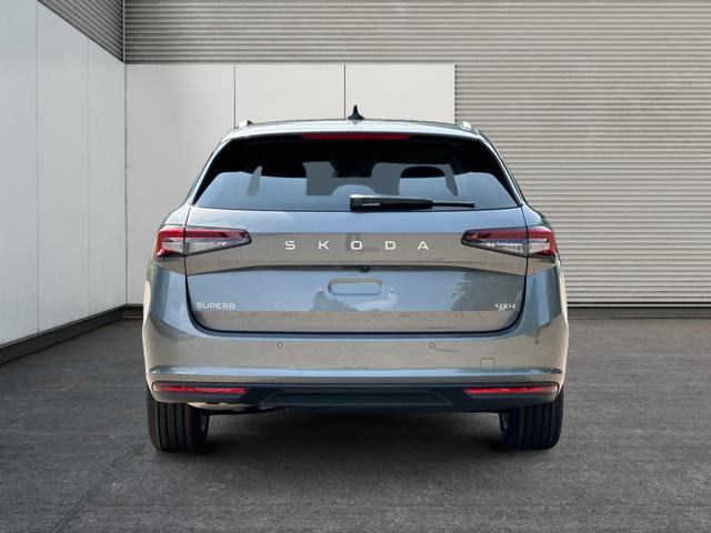 Skoda / Superb Combi / / / / DSG+4WD+NAVI+EL. HECKKL.+SHZ V+H