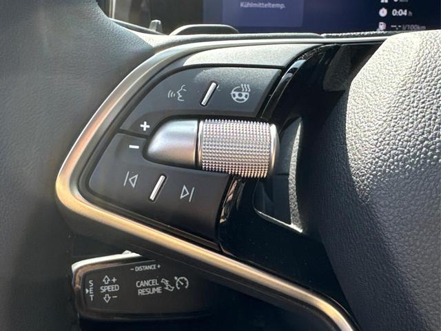 Skoda / Superb Combi / / / / DSG+4WD+NAVI+EL. HECKKL.+SHZ V+H