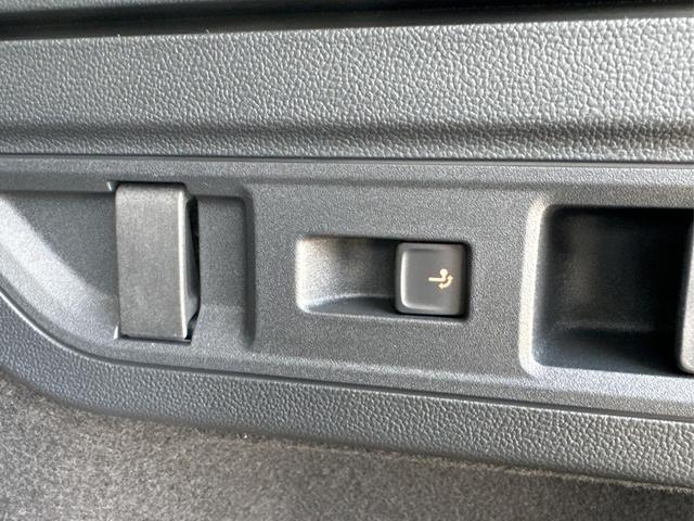 Skoda / Superb Combi / / / / DSG+4WD+NAVI+EL. HECKKL.+SHZ V+H