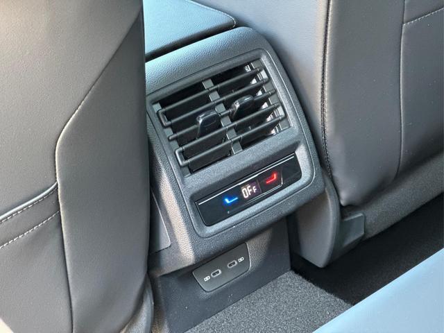 Volkswagen / Golf / Grau / / / PANO+KAMERA+ACC+LED-PLUS+18 ALU+SHZ+KESSY