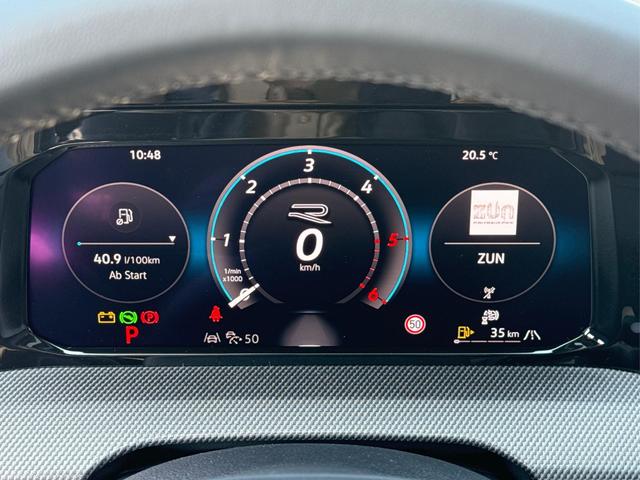 Volkswagen / Golf / Grau / / / PANO+KAMERA+ACC+LED-PLUS+18 ALU+SHZ+KESSY