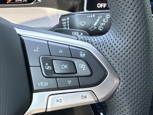 Volkswagen / Golf / Grau / / / KAMERA+ACC+LED-PLUS+18 ALU+SHZ+KESSY