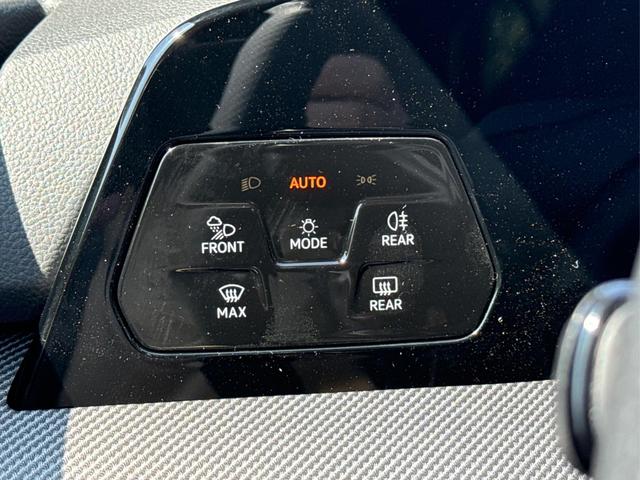 Volkswagen / Golf / Grau / / / KAMERA+ACC+LED-PLUS+18 ALU+SHZ+KESSY