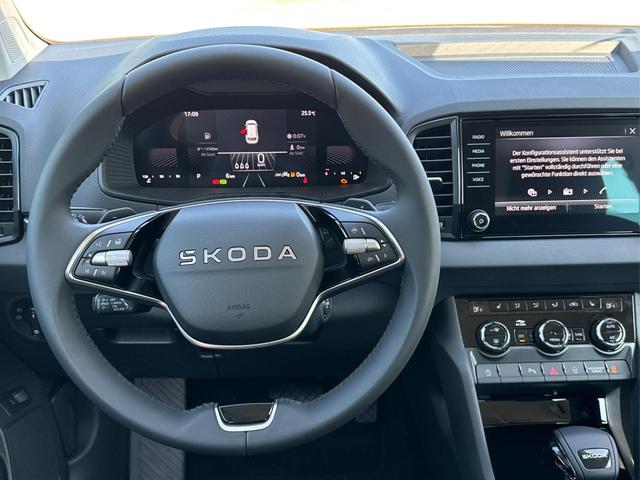 Skoda / Karoq / Silber / / / SHZ+ACC+KESSY+VICO+SMARTLINK+18'' ALU