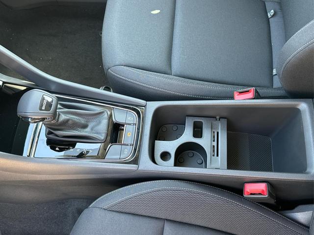Skoda / Karoq / Silber / / / SHZ+ACC+KESSY+VICO+SMARTLINK+18'' ALU