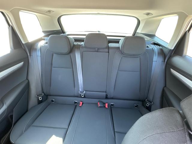 Skoda / Karoq / Silber / / / SHZ+ACC+KESSY+VICO+SMARTLINK+18'' ALU