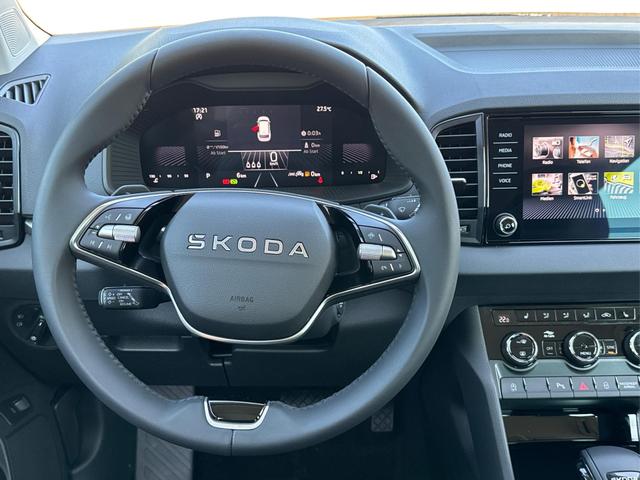 Skoda / Karoq / Schwarz / / / SHZ+ACC+KESSY+VICO+SMARTLINK+18'' ALU