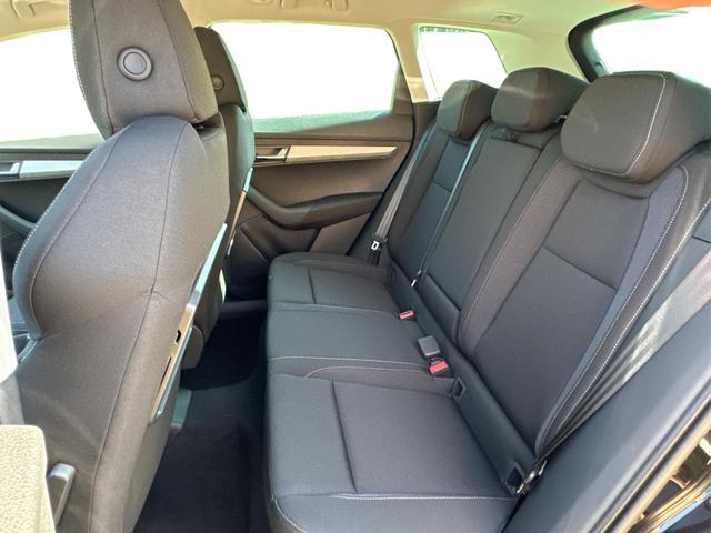 Skoda / Karoq / Schwarz / / / SHZ+ACC+KESSY+VICO+SMARTLINK+18'' ALU