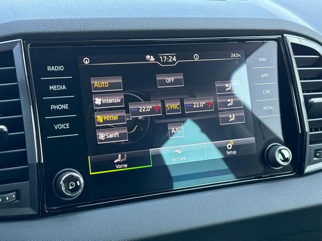 Skoda / Karoq / Schwarz / / / SHZ+ACC+KESSY+VICO+SMARTLINK+18'' ALU