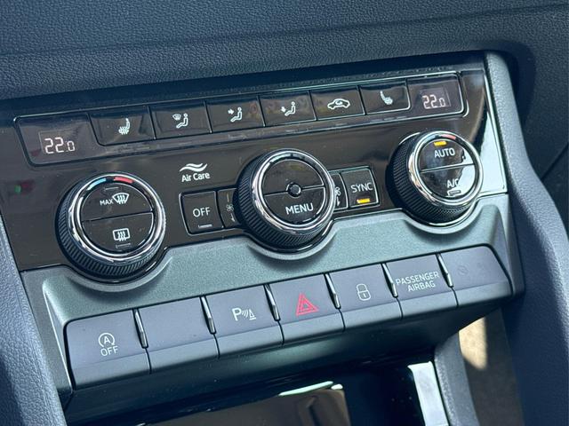 Skoda / Karoq / Schwarz / / / SHZ+ACC+KESSY+VICO+SMARTLINK+18'' ALU