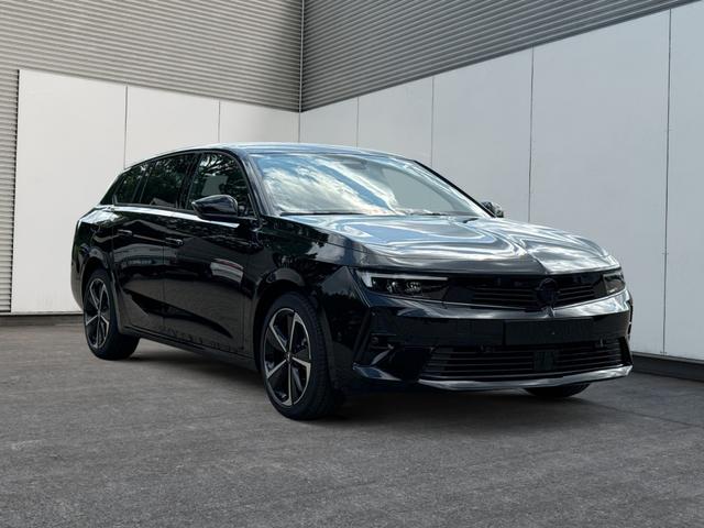 Opel / Astra Sports Tourer / / / / 