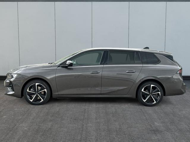 Opel / Astra Sports Tourer / / / / 