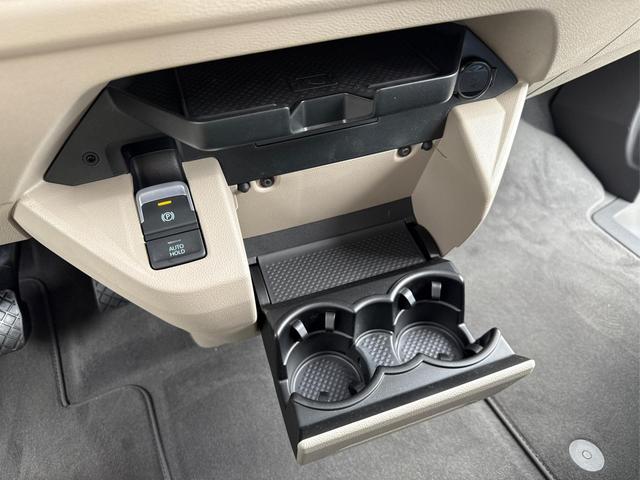 Volkswagen / T7 California / / / / AHK+ACC+Navi+Matrix+GJR+Area View