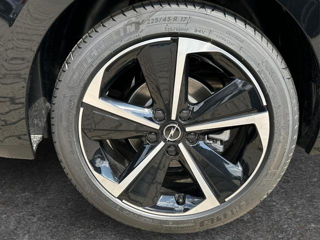Opel / Astra Sports Tourer / / / / 