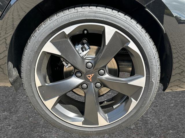 Cupra / Leon Sportstourer / Schwarz / / / ST FACELIFT+VOLL-LED+ACC+SHZ+PDC