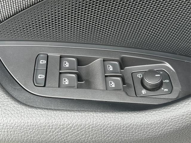 Skoda / Kodiaq / Weiß / / / DSG+NAVI+19'' ALU+ACC+KAMERA