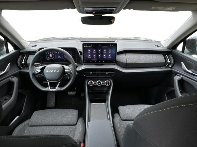 Skoda / Kodiaq / Schwarz / / / DSG+NAVI+19'' ALU+ACC+KAMERA