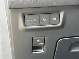 Skoda Kodiaq Selection AHK+NAVI+19''ALU+ACC+KAMERA+el.HECKKL. 