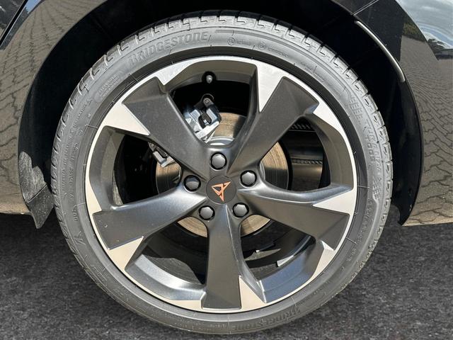 Cupra / Leon Sportstourer / Schwarz / / / ST FACELIFT+VOLL-LED+ACC+SHZ+PDC