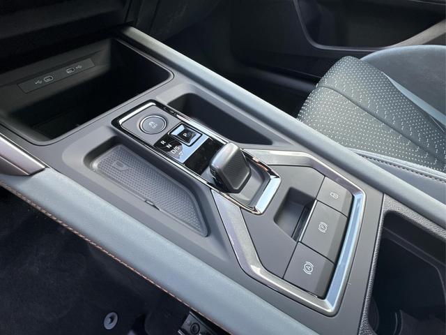 Cupra / Formentor / Grau / / / 4Drive BREMBO+MATRIX+NAVI+SENNHEISER, Beispielbilder, ggf. teilweise mit Sonderausstattung