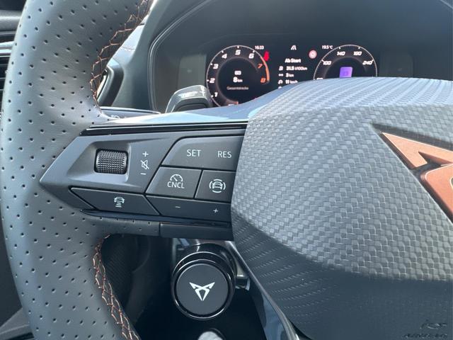 Cupra / Formentor / Grau / / / 4Drive BREMBO+MATRIX+NAVI+SENNHEISER, Beispielbilder, ggf. teilweise mit Sonderausstattung