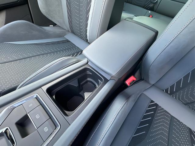 Cupra / Formentor / Grau / / / 4Drive BREMBO+MATRIX+NAVI+SENNHEISER, Beispielbilder, ggf. teilweise mit Sonderausstattung