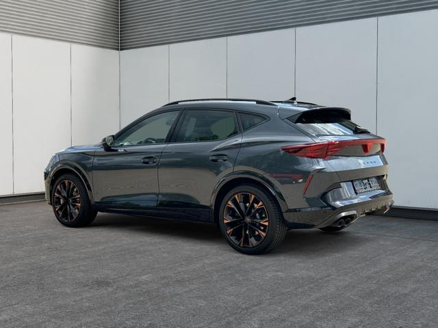 Cupra / Formentor / Grau / / / 4Drive BREMBO+MATRIX+NAVI+SENNHEISER, Beispielbilder, ggf. teilweise mit Sonderausstattung