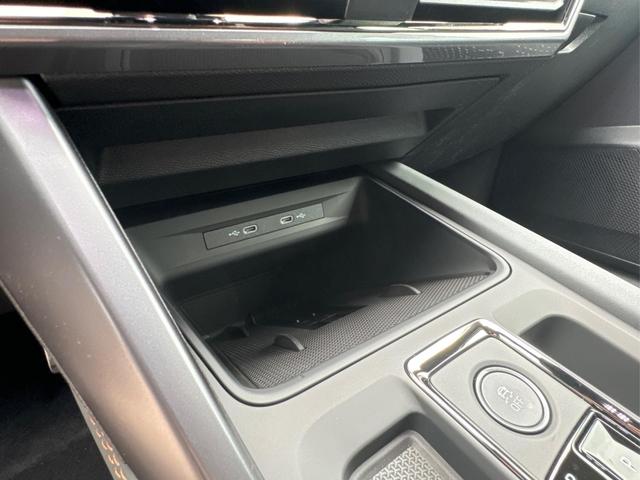 Cupra / Formentor / Grau / / / 4Drive BREMBO+MATRIX+NAVI+SENNHEISER, Beispielbilder, ggf. teilweise mit Sonderausstattung