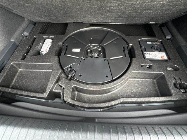 Cupra / Formentor / Grau / / / 4Drive BREMBO+MATRIX+NAVI+SENNHEISER, Beispielbilder, ggf. teilweise mit Sonderausstattung
