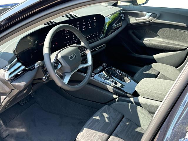 Audi / A5 Avant / / / / AHK+KAMERA+EL. HECKKL.+NAVI+SHZ+17 LM