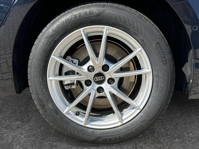 Audi / A5 Avant / / / / AHK+KAMERA+EL. HECKKL.+NAVI+SHZ+17 LM