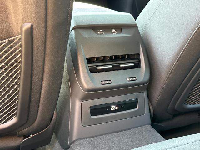 Audi / A5 Avant / / / / AHK+KAMERA+EL. HECKKL.+NAVI+SHZ+17 LM