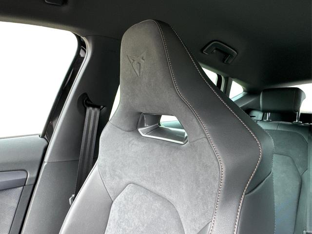 Cupra / Formentor / Schwarz / / / 4Drive KAMERA+EL. HECK.+VOLL-LED+ACC