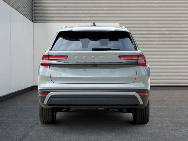 Skoda / Kodiaq / Grau / / / 4WD+DSG+NAVI+19'' ALU+ACC+KAMERA