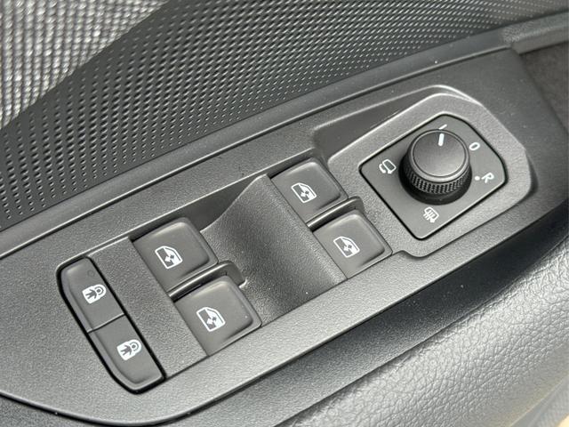 Skoda / Kodiaq / Silber / / / 4WD+DSG+NAVI+19'' ALU+ACC+KAMERA