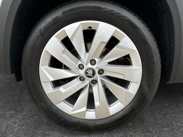 Skoda / Kodiaq / Silber / / / 4WD+DSG+NAVI+19'' ALU+ACC+KAMERA