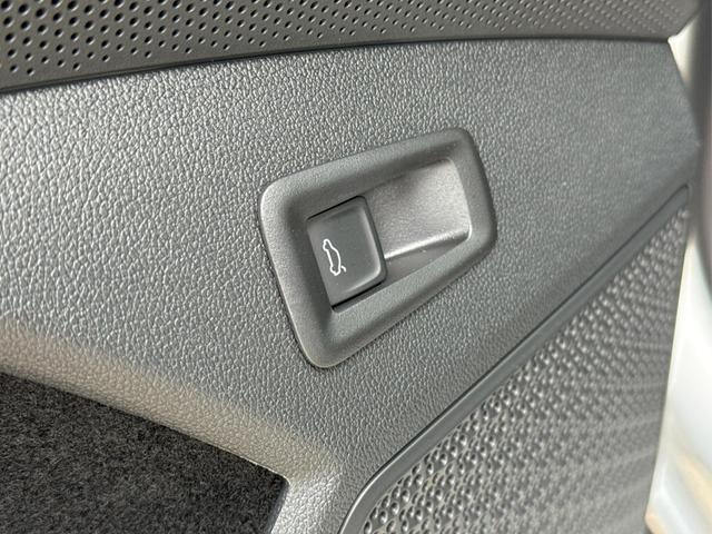 Skoda / Kodiaq / Silber / / / 4WD+DSG+NAVI+19'' ALU+ACC+KAMERA