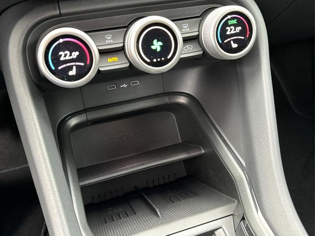 Skoda / Kodiaq / Silber / / / 4WD+DSG+NAVI+19'' ALU+ACC+KAMERA