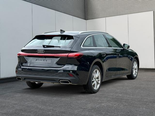 Audi / A5 Avant / / / / AHK+KAMERA+EL. HECKKL.+NAVI+SHZ+17 LM