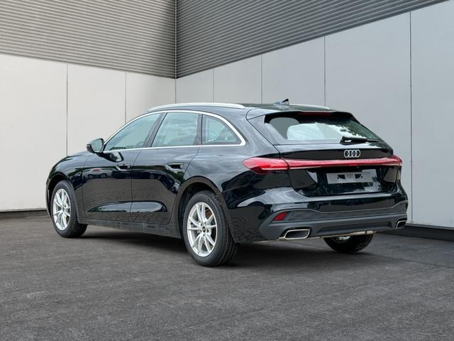 Audi / A5 Avant / / / / AHK+KAMERA+EL. HECKKL.+NAVI+SHZ+17 LM