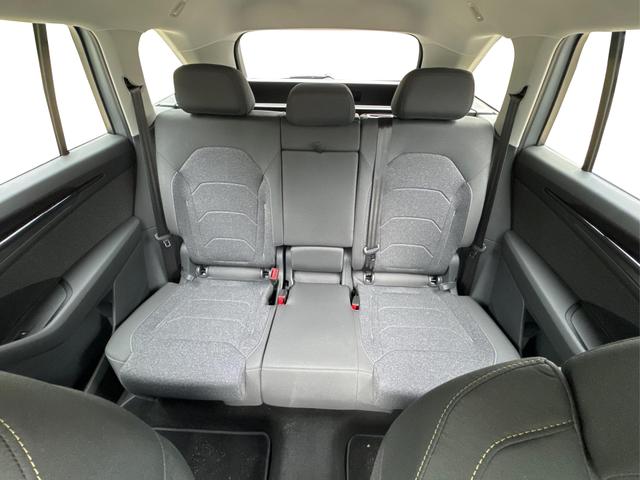 Skoda / Kodiaq / Silber / / / 4WD+DSG+NAVI+19'' ALU+ACC+KAMERA