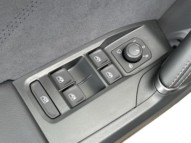 Cupra / Formentor / Blau / / / 4Drive KAMERA+EL. HECK.+VOLL-LED+ACC