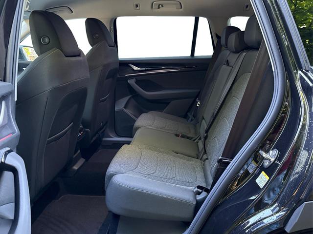 Skoda / Kodiaq / Schwarz / / / 4WD+AHK+NAVI+19''ALU+ACC+KAMERA+MEMORY+KESSY