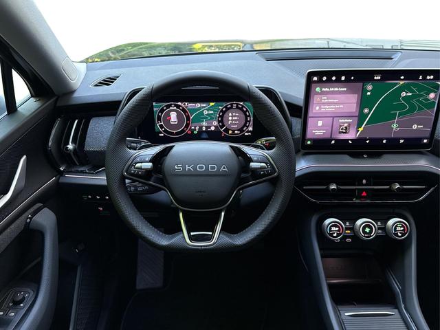Skoda / Kodiaq / Schwarz / / / 4WD+AHK+NAVI+19''ALU+ACC+KAMERA+MEMORY+KESSY