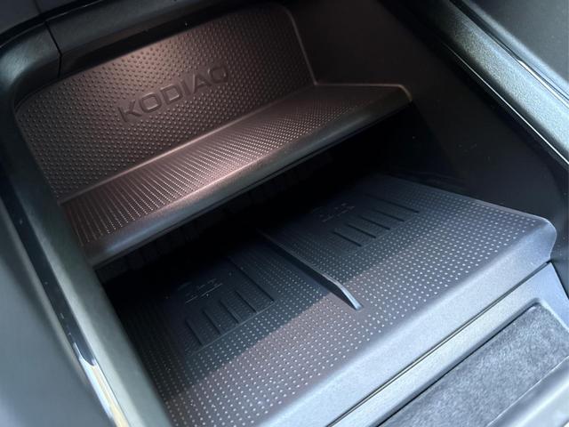 Skoda / Kodiaq / Schwarz / / / 4WD+AHK+NAVI+19''ALU+ACC+KAMERA+MEMORY+KESSY